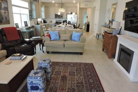 House in Kissimmee, Florida 2 bedrooms, 144.83 sq.m. № 1886903 - photo 2