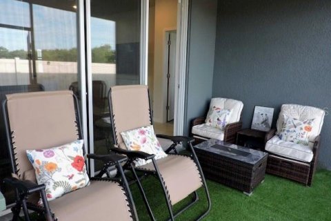 House in Kissimmee, Florida 2 bedrooms, 144.83 sq.m. № 1886903 - photo 13