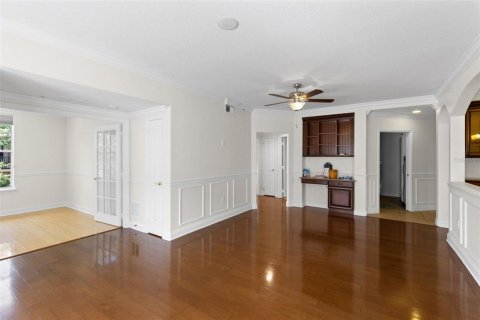 Condo in Altamonte Springs, Florida, 4 bedrooms № 2198510 - photo 9