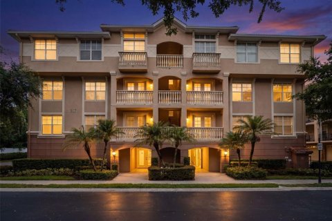 Condo in Altamonte Springs, Florida, 4 bedrooms № 2198510 - photo 2