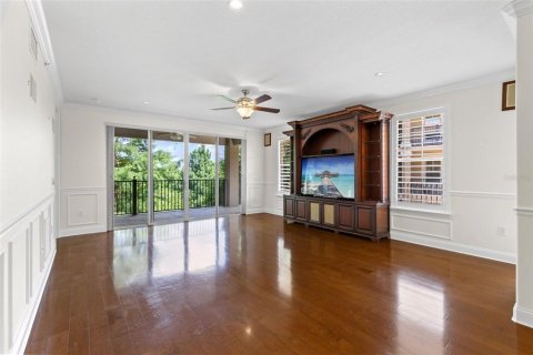 Condo in Altamonte Springs, Florida, 4 bedrooms № 2198510 - photo 16
