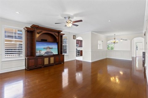 Condo in Altamonte Springs, Florida, 4 bedrooms № 2198510 - photo 17