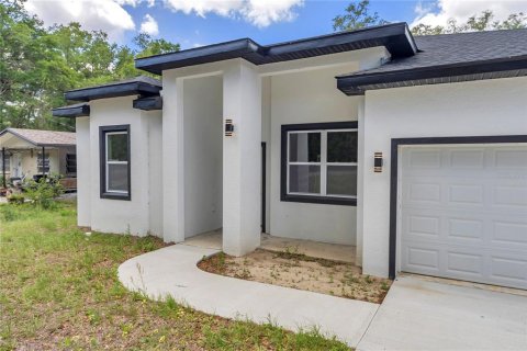 House in Dunnellon, Florida 3 bedrooms, 156.08 sq.m. № 2197486 - photo 4