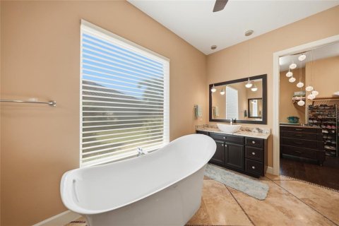 House in Venice, Florida 3 bedrooms, 290.69 sq.m. № 2216375 - photo 29