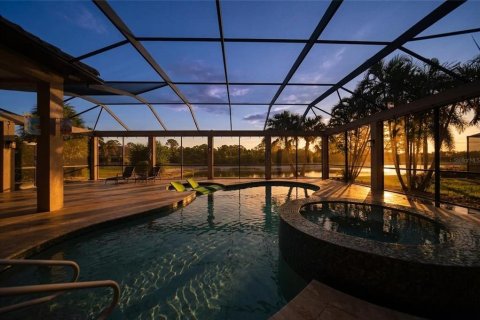 House in Venice, Florida 3 bedrooms, 290.69 sq.m. № 2216375 - photo 2