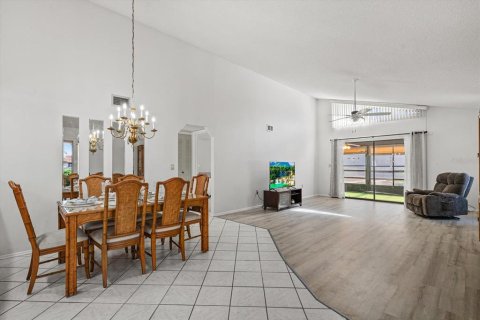 Copropriété à vendre à Bradenton, Floride: 2 chambres, 118.91 m2 № 2388546 - photo 21