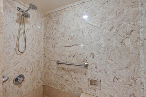 Copropriété à vendre à Bradenton, Floride: 2 chambres, 118.91 m2 № 2388546 - photo 4