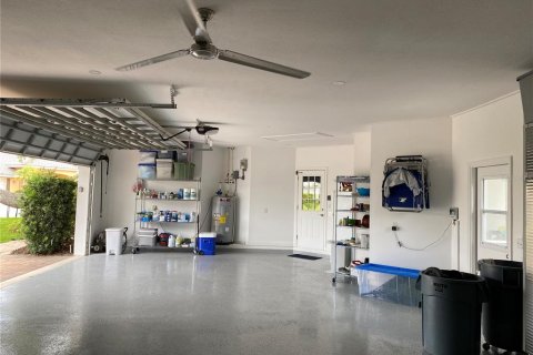 House in Englewood, Florida 4 bedrooms, 237.18 sq.m. № 2222017 - photo 29