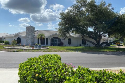 House in Englewood, Florida 4 bedrooms, 237.18 sq.m. № 2222017