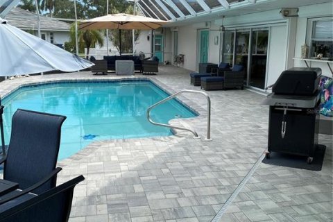 House in Englewood, Florida 4 bedrooms, 237.18 sq.m. № 2222017 - photo 27