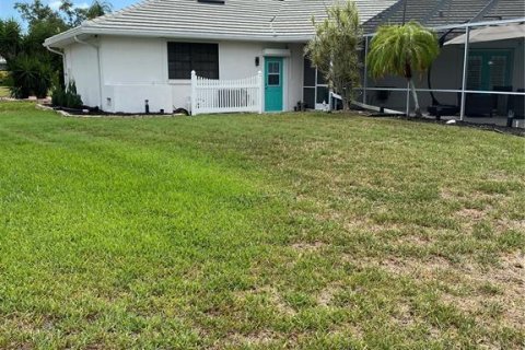 House in Englewood, Florida 4 bedrooms, 237.18 sq.m. № 2222017 - photo 8