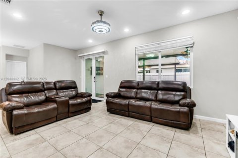 Casa en venta en Homestead, Florida, 3 dormitorios, 154.5 m2 № 2178770 - foto 24