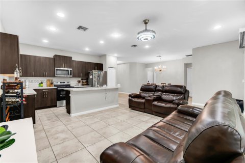 Casa en venta en Homestead, Florida, 3 dormitorios, 154.5 m2 № 2178770 - foto 21