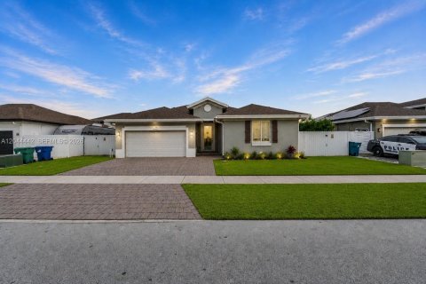 Casa en Homestead, Florida 3 dormitorios, 154.5 m2 № 2178770
