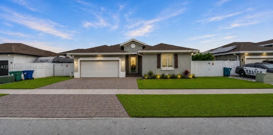 Casa en Homestead, Florida 3 dormitorios, 154.5 m2 № 2178770