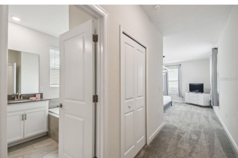 Villa ou maison à vendre à Kissimmee, Floride: 5 chambres, 310.57 m2 № 2200983 - photo 23
