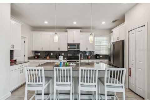 Villa ou maison à vendre à Kissimmee, Floride: 5 chambres, 310.57 m2 № 2200983 - photo 16