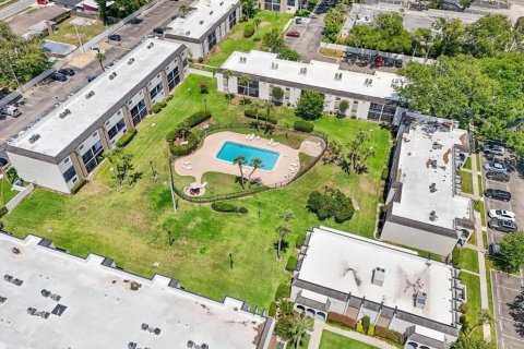 Condo in Brandon, Florida, 2 bedrooms  № 1866364 - photo 19