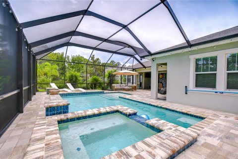 House in New Port Richey, Florida 5 bedrooms, 362.32 sq.m. № 1846484 - photo 15