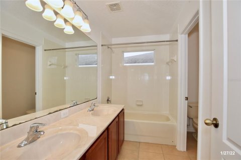 House in Orlando, Florida 4 bedrooms, 267.56 sq.m. № 1915524 - photo 15