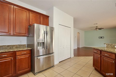 Casa en alquiler en Orlando, Florida, 4 dormitorios, 267.56 m2 № 1915524 - foto 4