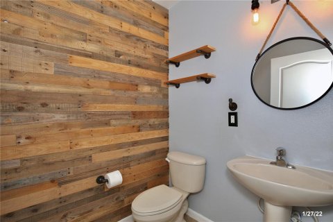 House in Orlando, Florida 4 bedrooms, 267.56 sq.m. № 1915524 - photo 5