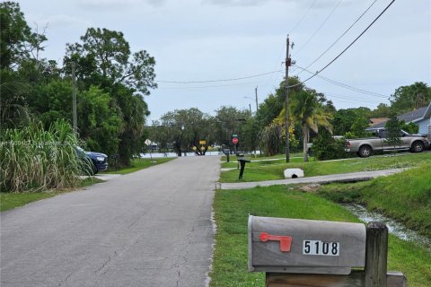 Villa ou maison à vendre à St. Lucie, Floride: 3 chambres, 106.28 m2 № 1966231 - photo 25