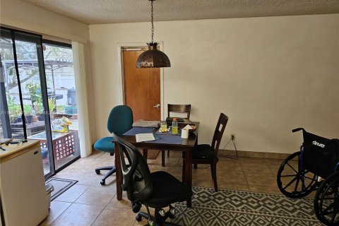 Villa ou maison à vendre à St. Lucie, Floride: 3 chambres, 106.28 m2 № 1966231 - photo 4