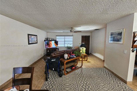 Villa ou maison à vendre à St. Lucie, Floride: 3 chambres, 106.28 m2 № 1966231 - photo 6