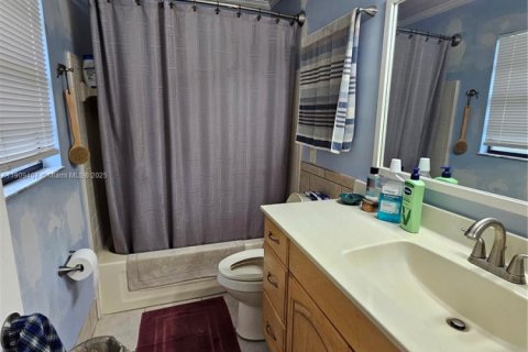 Villa ou maison à vendre à St. Lucie, Floride: 3 chambres, 106.28 m2 № 1966231 - photo 19