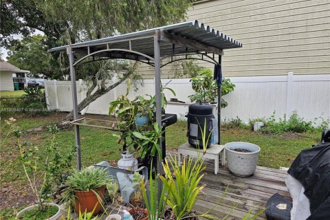 Villa ou maison à vendre à St. Lucie, Floride: 3 chambres, 106.28 m2 № 1966231 - photo 10