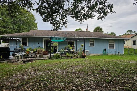 Villa ou maison à vendre à St. Lucie, Floride: 3 chambres, 106.28 m2 № 1966231 - photo 8