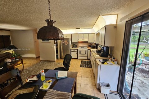 Villa ou maison à vendre à St. Lucie, Floride: 3 chambres, 106.28 m2 № 1966231 - photo 5