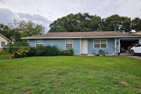 Villa ou maison à vendre à St. Lucie, Floride: 3 chambres, 106.28 m2 № 1966231 - photo 1