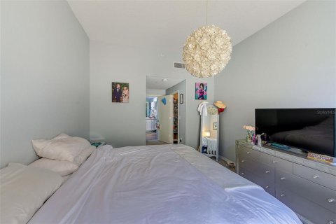 Condo in Tampa, Florida, 2 bedrooms  № 1721817 - photo 8