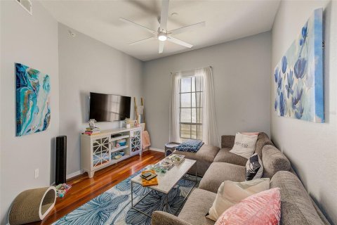 Condo in Tampa, Florida, 2 bedrooms  № 1721817 - photo 5