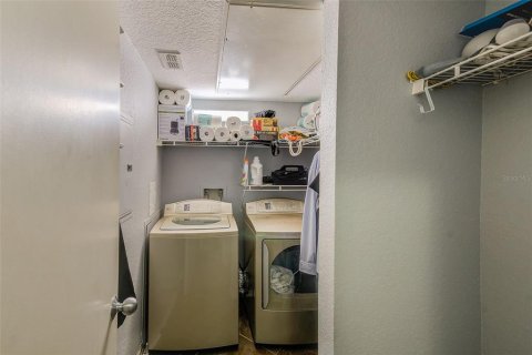 Condo in Tampa, Florida, 2 bedrooms  № 1721817 - photo 15