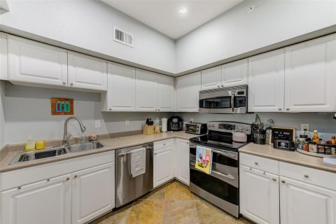 Condo in Tampa, Florida, 2 bedrooms  № 1721817 - photo 28
