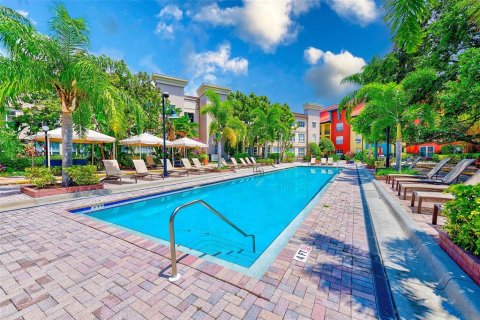 Condo in Tampa, Florida, 2 bedrooms  № 1721817 - photo 23