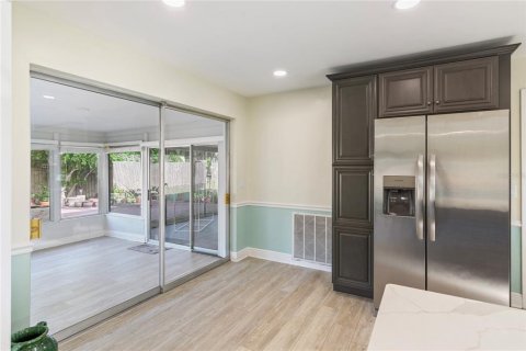 House in Clearwater, Florida 3 bedrooms, 172.61 sq.m. № 2112458 - photo 14