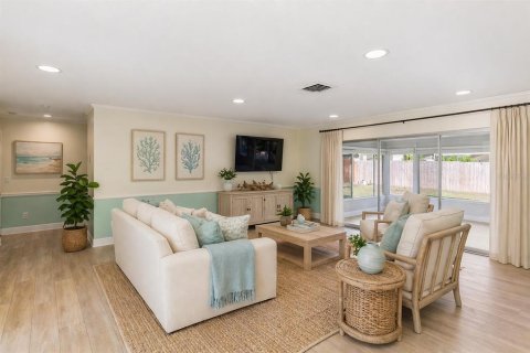 House in Clearwater, Florida 3 bedrooms, 172.61 sq.m. № 2112458 - photo 7