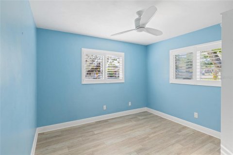 House in Clearwater, Florida 3 bedrooms, 172.61 sq.m. № 2112458 - photo 29