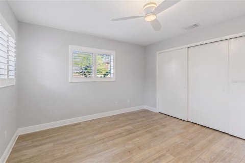 House in Clearwater, Florida 3 bedrooms, 172.61 sq.m. № 2112458 - photo 20