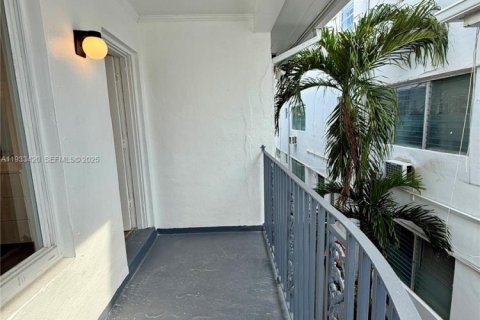 Снять в аренду виллу или дом в Майами-Бич, Флорида 2 спальни, 60.39м2, № 1991405 - фото 8