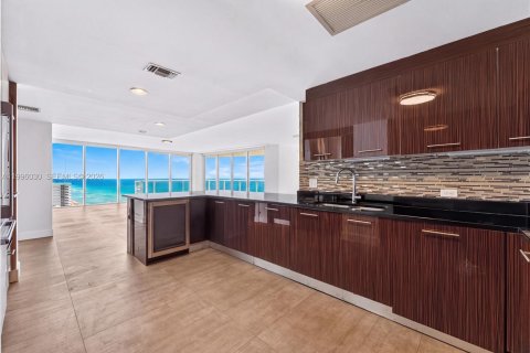 Copropriété à vendre à Hollywood, Floride: 4 chambres, 301 m2 № 2254054 - photo 22