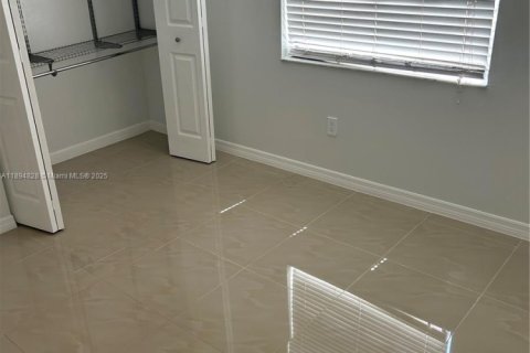 Copropriété à louer à Miami, Floride: 2 chambres, 88.81 m2 № 1947237 - photo 13
