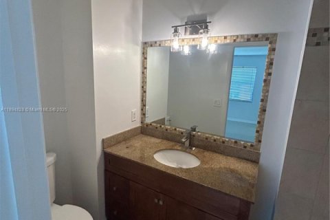Copropriété à louer à Miami, Floride: 2 chambres, 88.81 m2 № 1947237 - photo 12