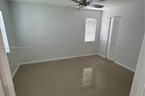 Copropriété à louer à Miami, Floride: 2 chambres, 88.81 m2 № 1947237 - photo 9