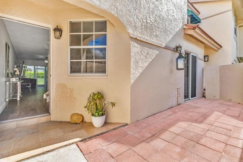 Townhouse in Boca Raton, Florida 2 bedrooms, 107.4 sq.m. № 2246588 - photo 30