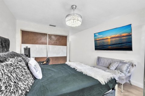 Townhouse in Boca Raton, Florida 2 bedrooms, 107.4 sq.m. № 2246588 - photo 23